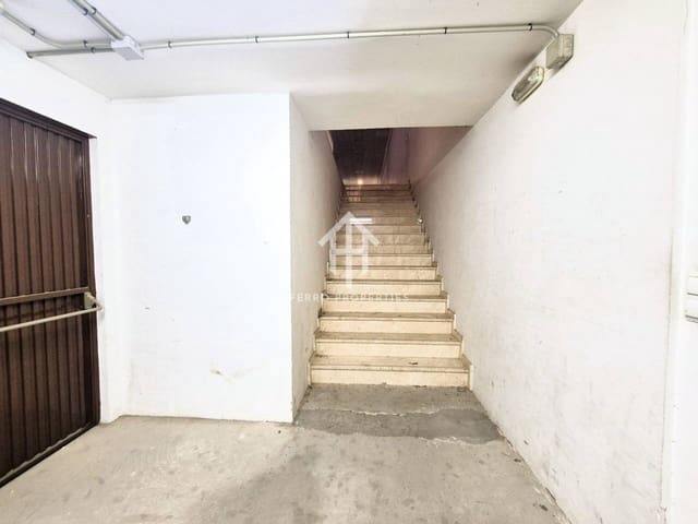 Local Commercial de 1 chambre à louer à Loja - 2 300 € (Ref: 9472234)