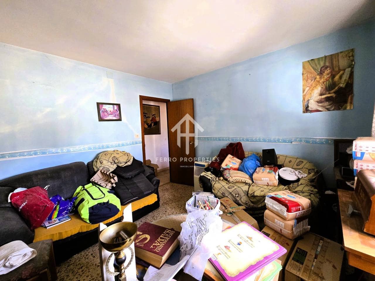 7 bedroom Townhouse for sale in Salar with garage - € 200,000 (Ref: 9473831)