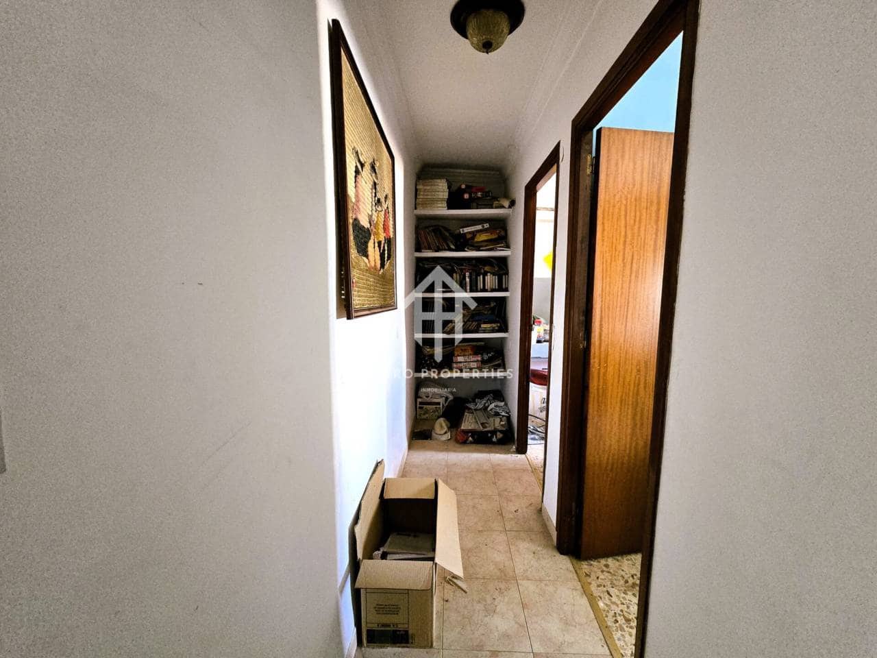 7 bedroom Townhouse for sale in Salar with garage - € 200,000 (Ref: 9473831)