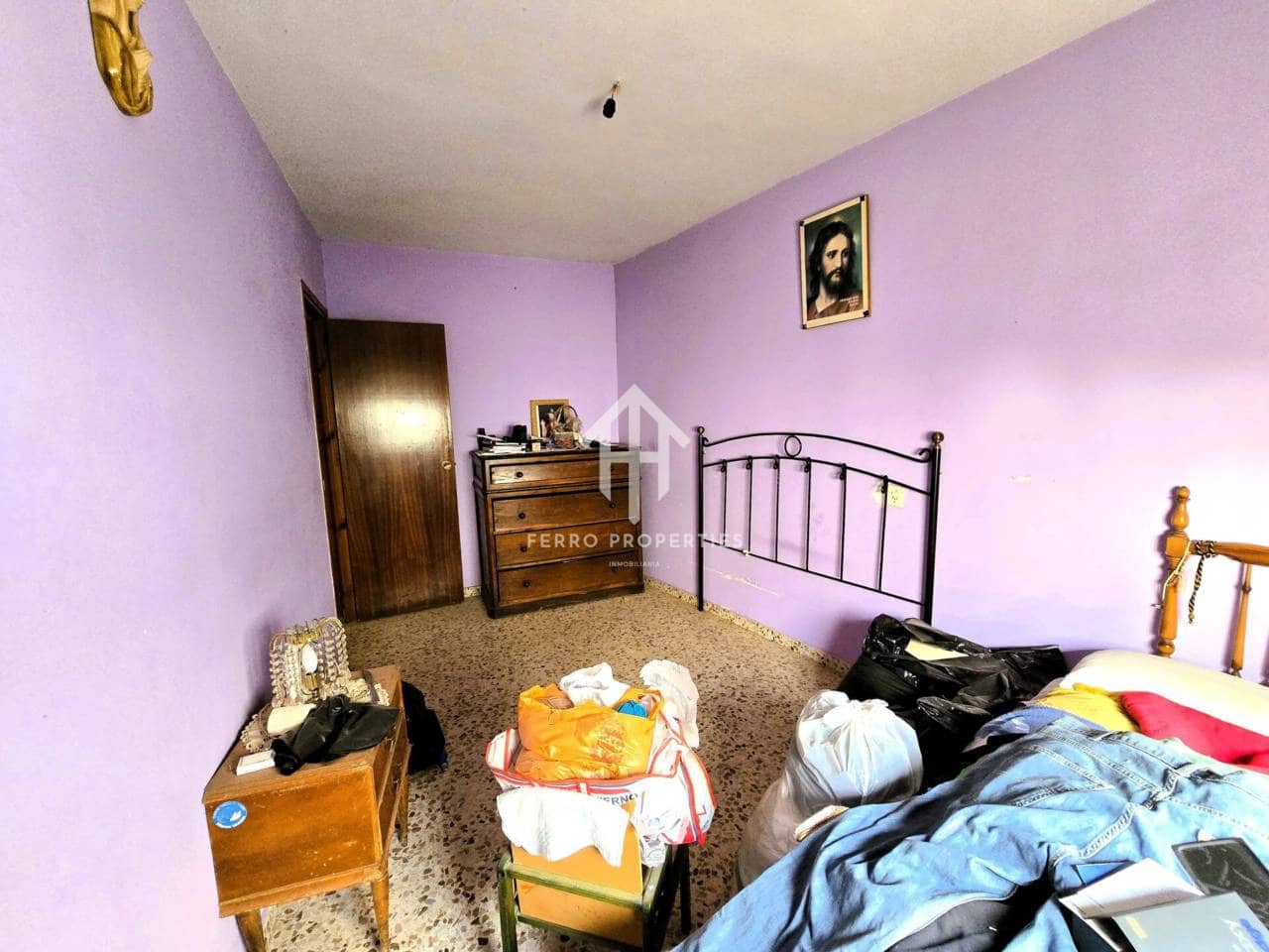 7 bedroom Townhouse for sale in Salar with garage - € 200,000 (Ref: 9473831)