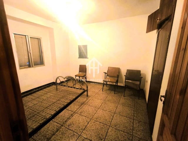 Finca/Landehus til salg i Priego de Córdoba - € 115.000 (Ref: 9475821)