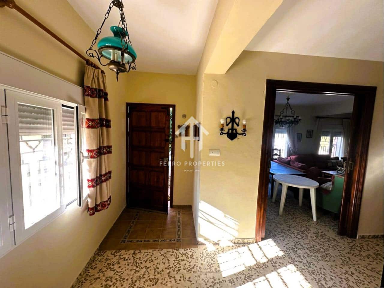 4 bedroom Villa for sale in Loja with pool - € 349,000 (Ref: 9481694)