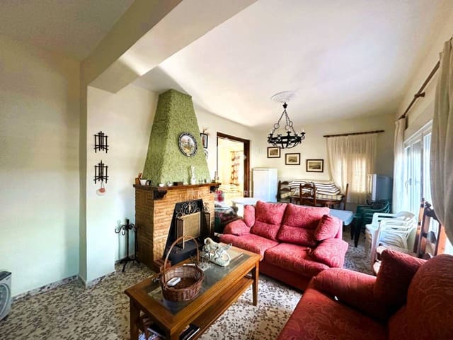 4 bedroom Villa for sale in Loja with pool - € 349,000 (Ref: 9481694)