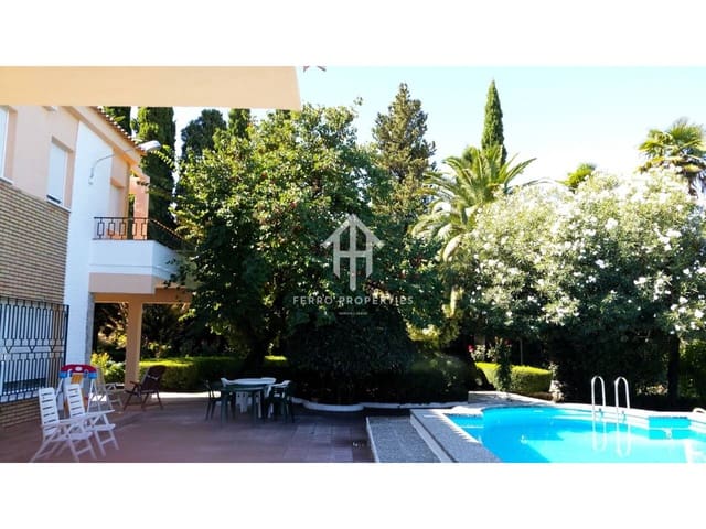 4 bedroom Villa for sale in Loja with pool - € 349,000 (Ref: 9481694)