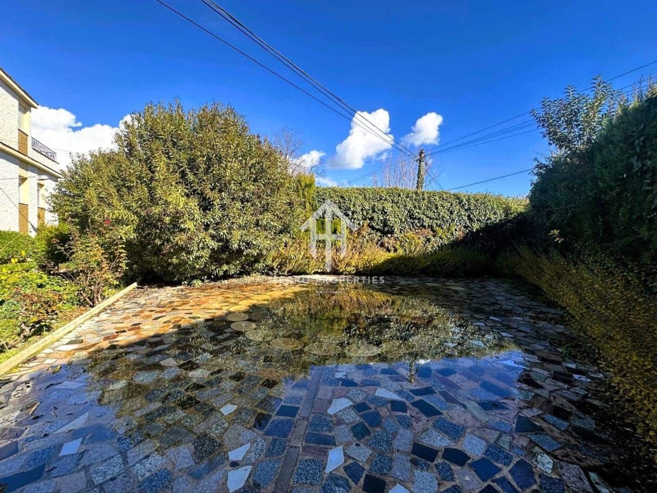 4 bedroom Villa for sale in Loja with pool - € 349,000 (Ref: 9481694)