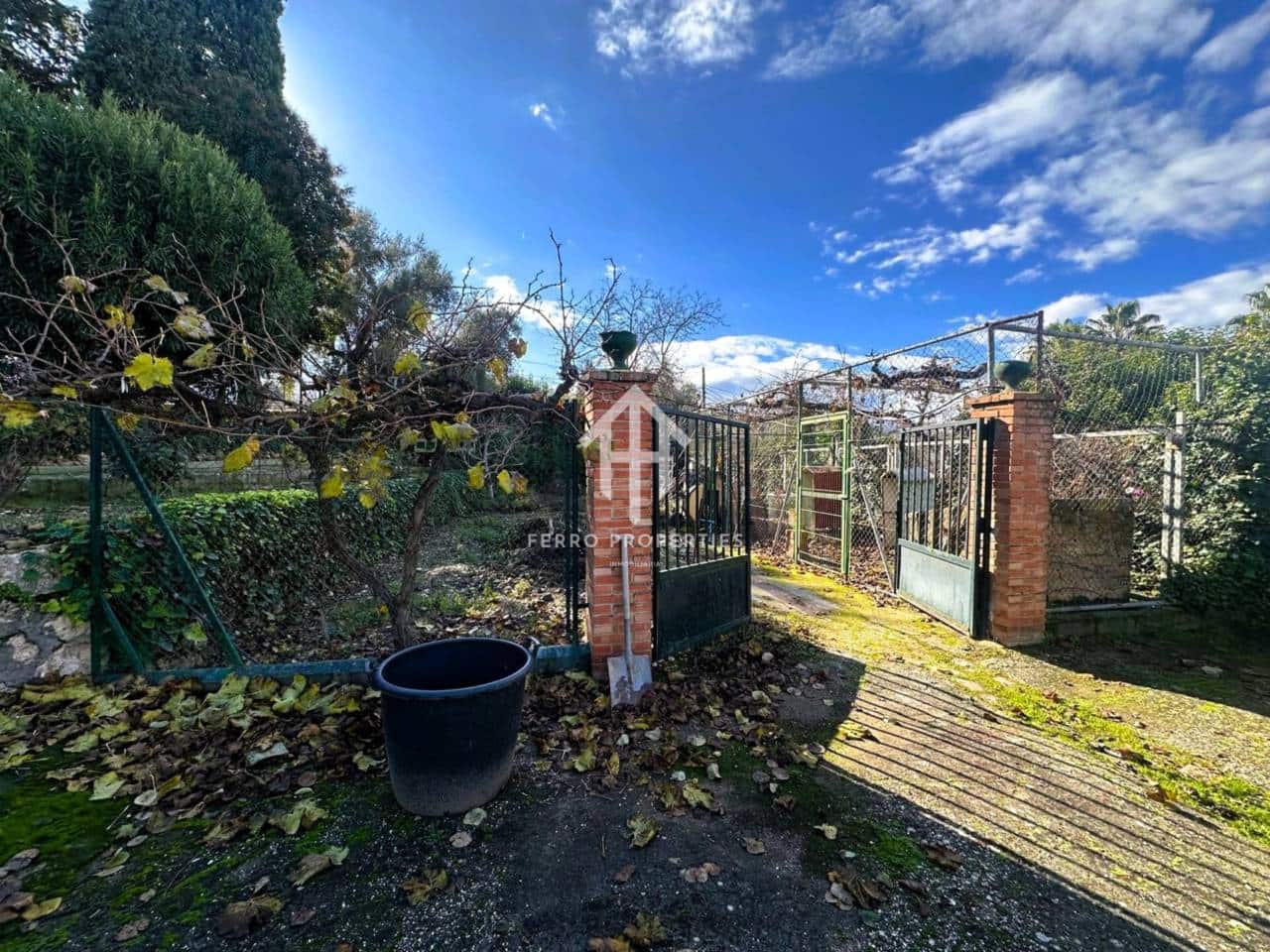 4 bedroom Villa for sale in Loja with pool - € 349,000 (Ref: 9481694)