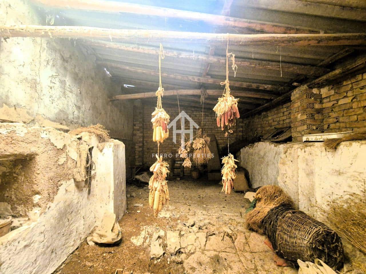 Finca/Casa Rural de 5 habitaciones en Loja en venta - 79.900 € (Ref: 9488058)