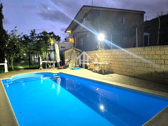 5 slaapkamer Finca/Landhuis te koop in Padul met zwembad garage - € 575.000 (Ref: 9496703)