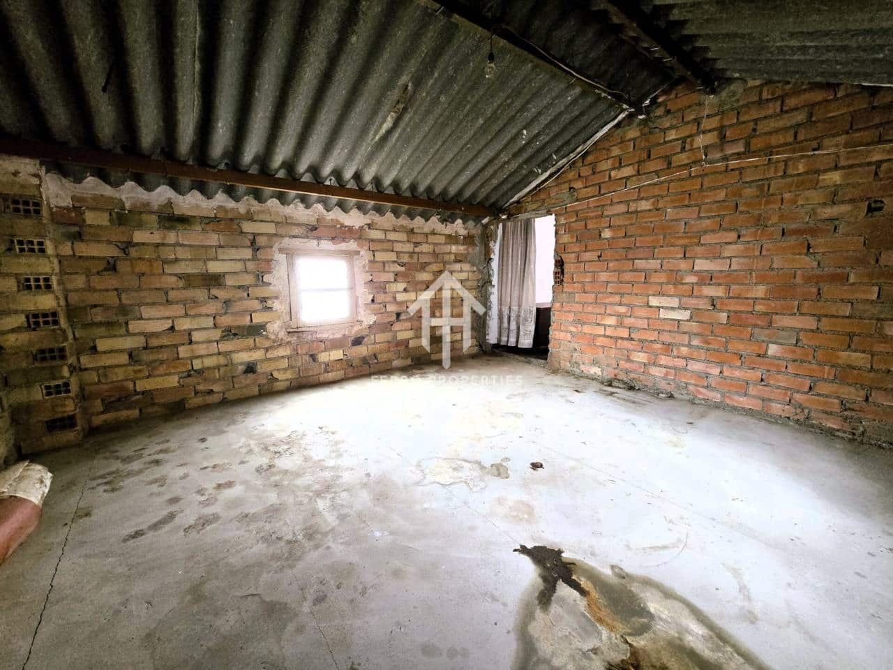 4 bedroom Townhouse for sale in Ventorros de la Laguna with garage - € 75,000 (Ref: 9496704)