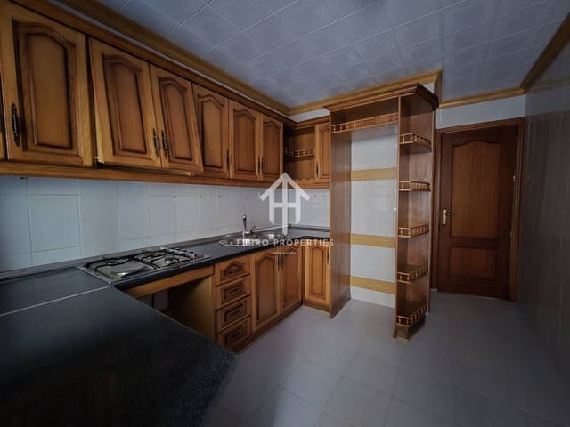 3 soverom Leilighet til salgs i Loja - € 63 900 (Ref: 9500974)