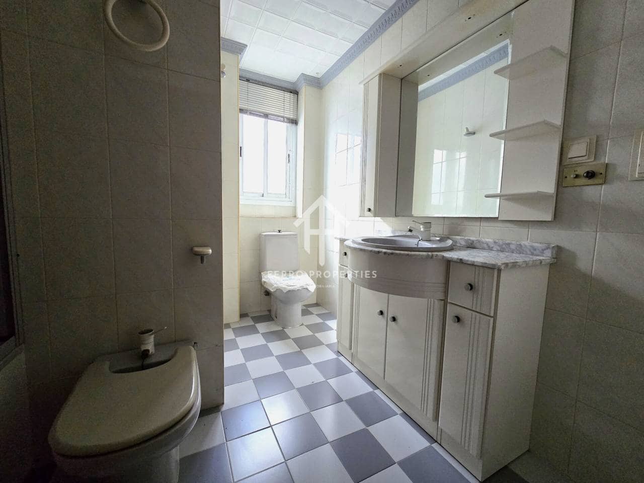 3 bedroom Flat for sale in Loja - € 63,900 (Ref: 9500974)