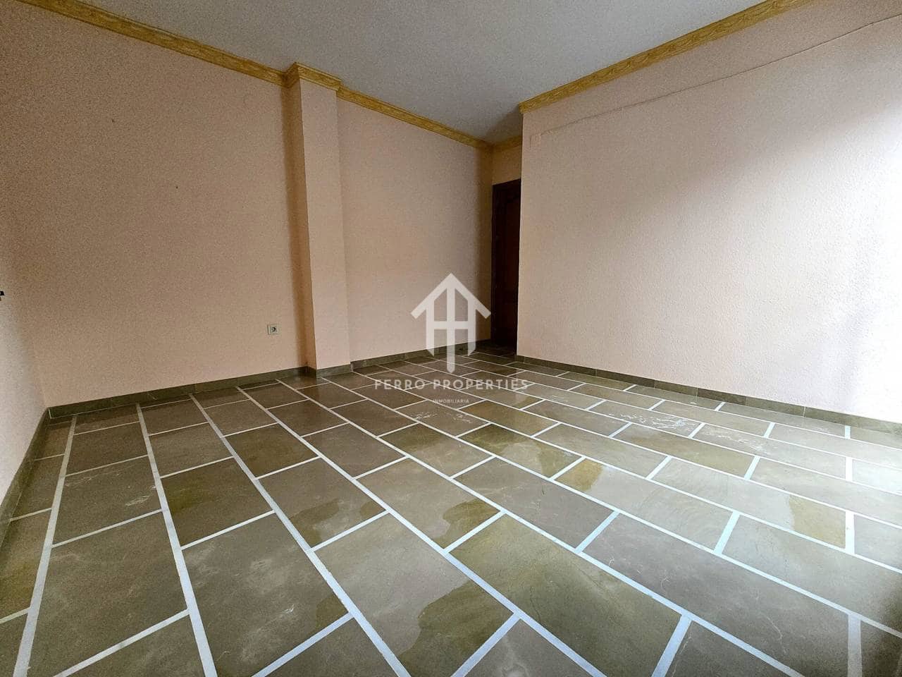 3 bedroom Flat for sale in Loja - € 63,900 (Ref: 9500974)