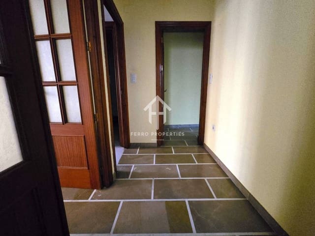 3 soverom Leilighet til salgs i Loja - € 63 900 (Ref: 9500974)