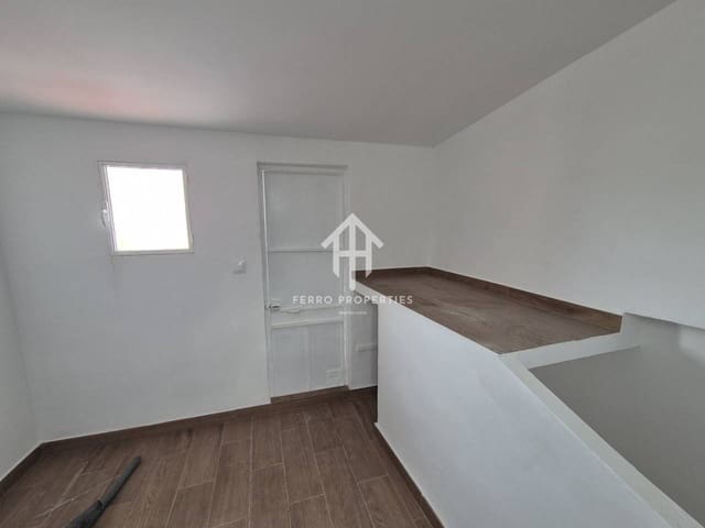 2 bedroom Townhouse for rent in Loja - € 600 (Ref: 9501854)