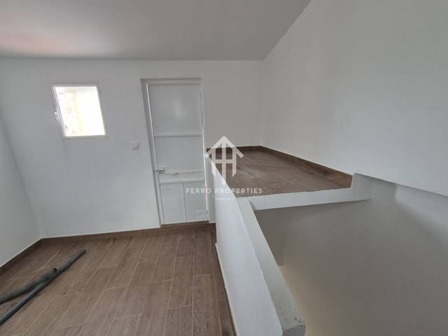 2 bedroom Townhouse for rent in Loja - € 600 (Ref: 9501854)