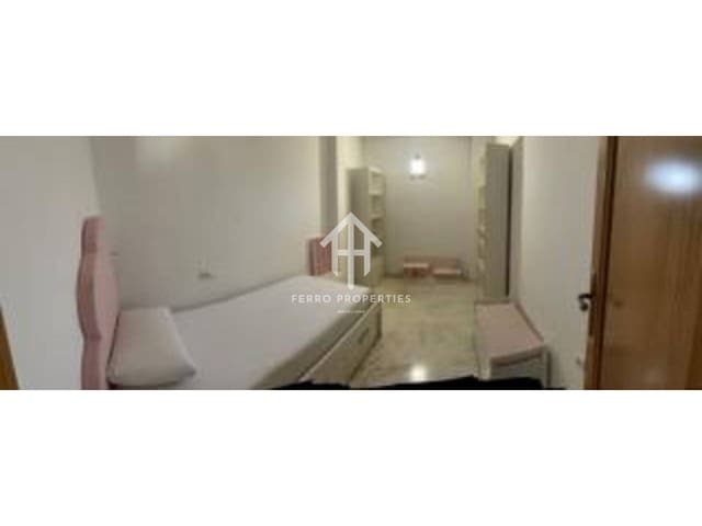 3 bedroom Flat for sale in Loja with garage - € 110,000 (Ref: 9525969)