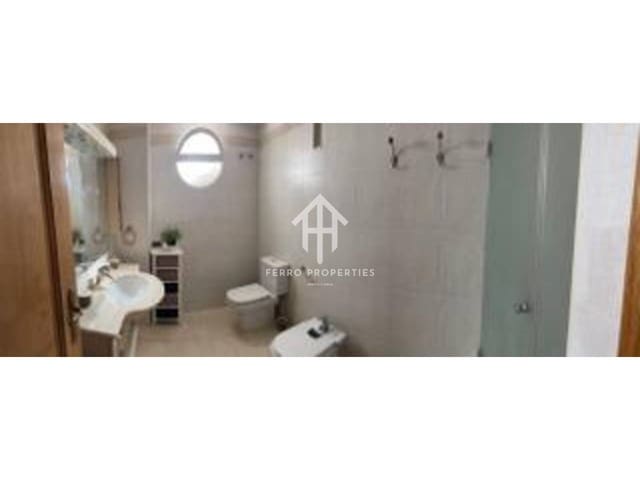 3 bedroom Flat for sale in Loja with garage - € 110,000 (Ref: 9525969)