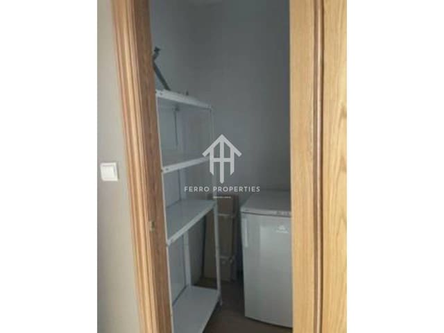 3 bedroom Flat for sale in Loja with garage - € 110,000 (Ref: 9525969)