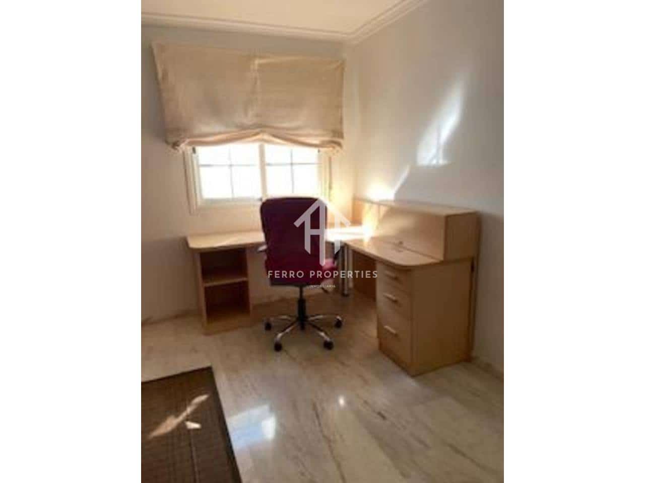 3 bedroom Flat for sale in Loja with garage - € 110,000 (Ref: 9525969)