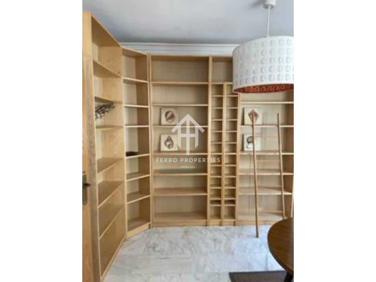 3 bedroom Flat for sale in Loja with garage - € 110,000 (Ref: 9525969)