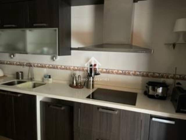 3 bedroom Flat for sale in Loja with garage - € 110,000 (Ref: 9525969)