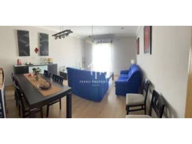 3 bedroom Flat for sale in Loja with garage - € 110,000 (Ref: 9525969)