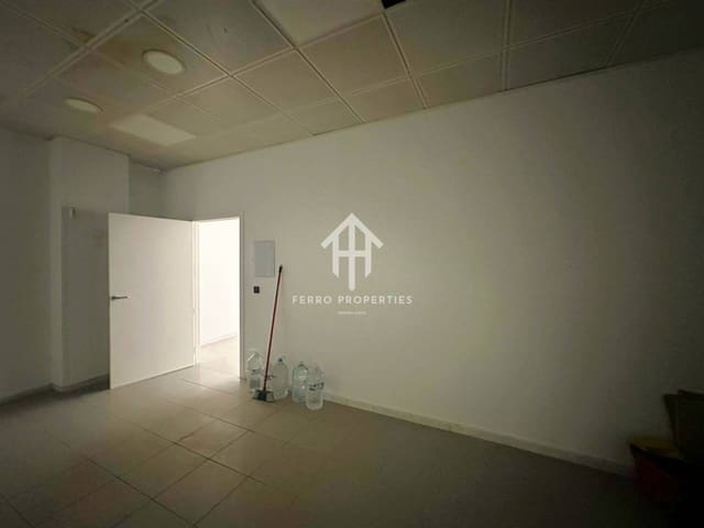 Commerciale da affittare in Loja - 900 € (Rif: 9535409)