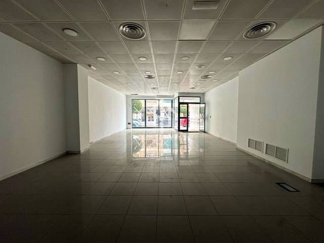 Commerciale da affittare in Loja - 900 € (Rif: 9535409)