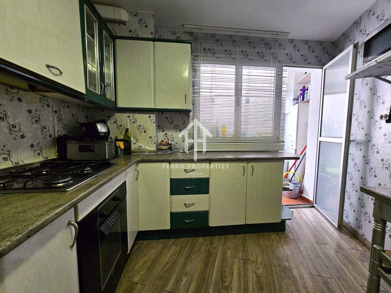 3 Zimmer Wohnung zu verkaufen in Loja - 112.000 € (Ref: 9542883)