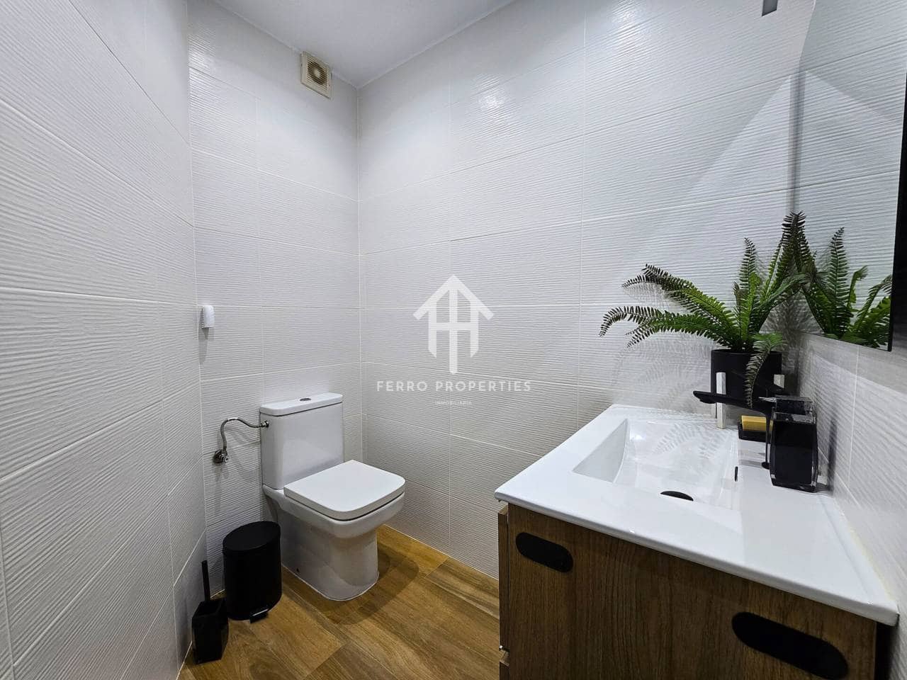 3 Zimmer Wohnung zu verkaufen in Loja - 112.000 € (Ref: 9542883)