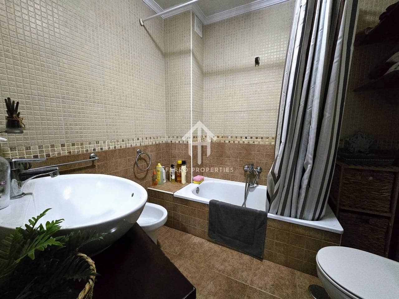 3 Zimmer Wohnung zu verkaufen in Loja - 112.000 € (Ref: 9542883)