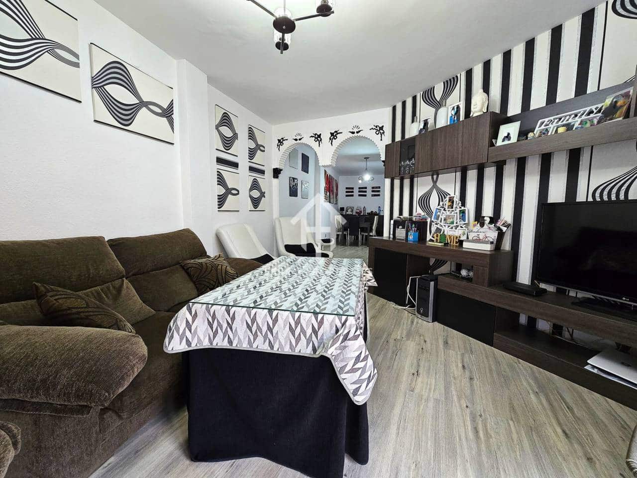 3 Zimmer Wohnung zu verkaufen in Loja - 112.000 € (Ref: 9542883)