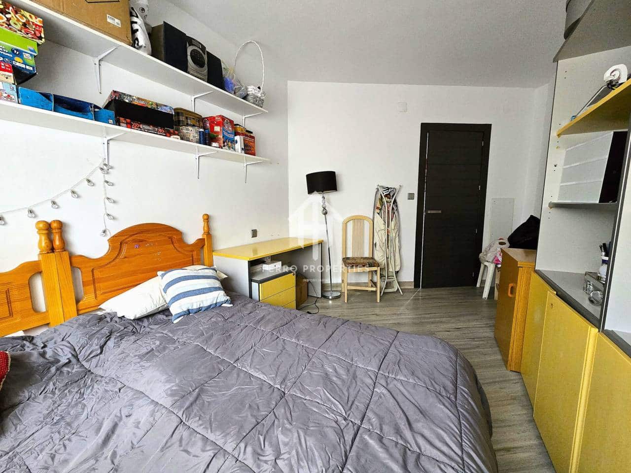 3 Zimmer Wohnung zu verkaufen in Loja - 112.000 € (Ref: 9542883)