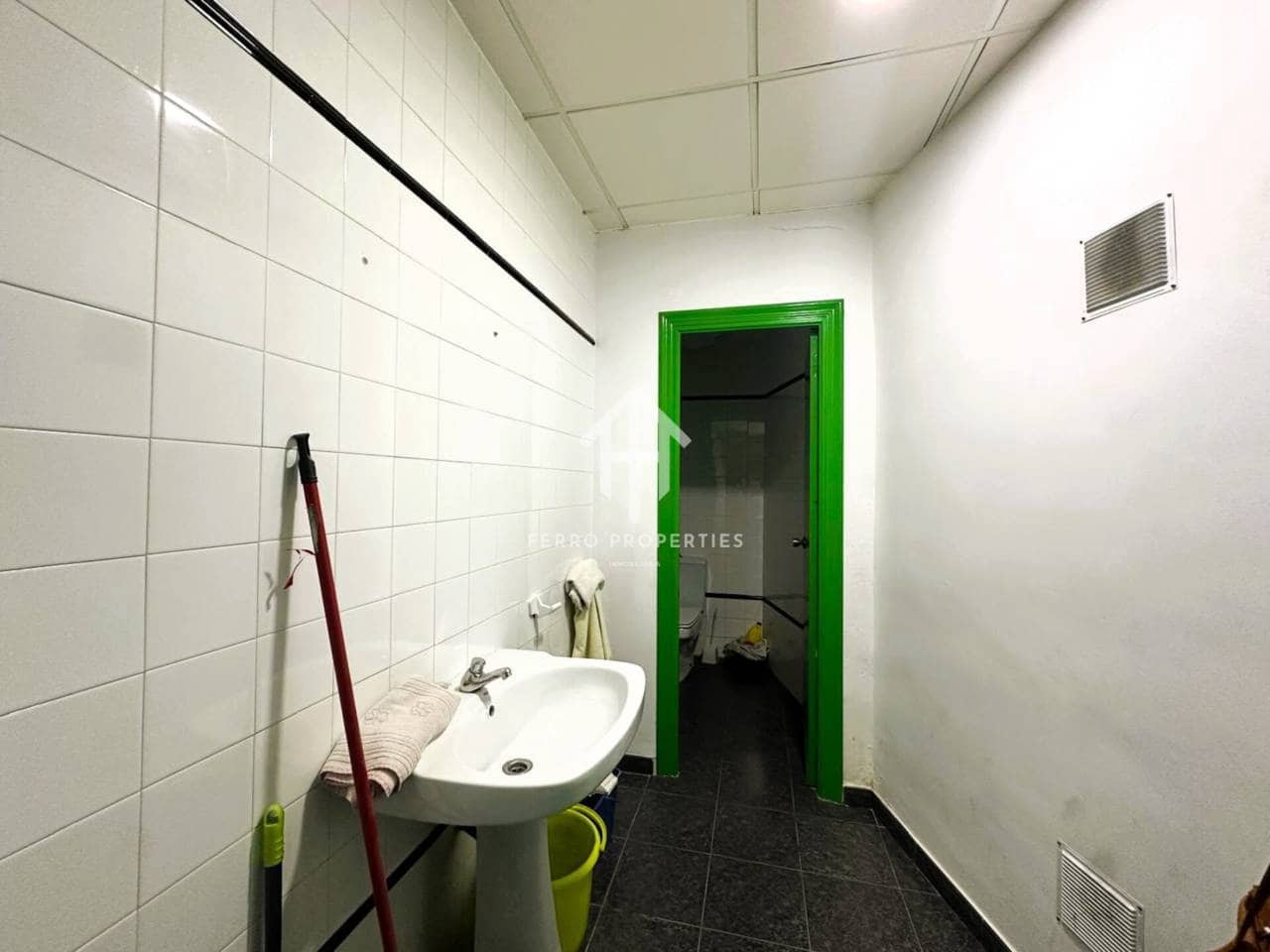 6 sovrum Kommersiell att hyra i Loja - 850 € (Ref: 9542884)