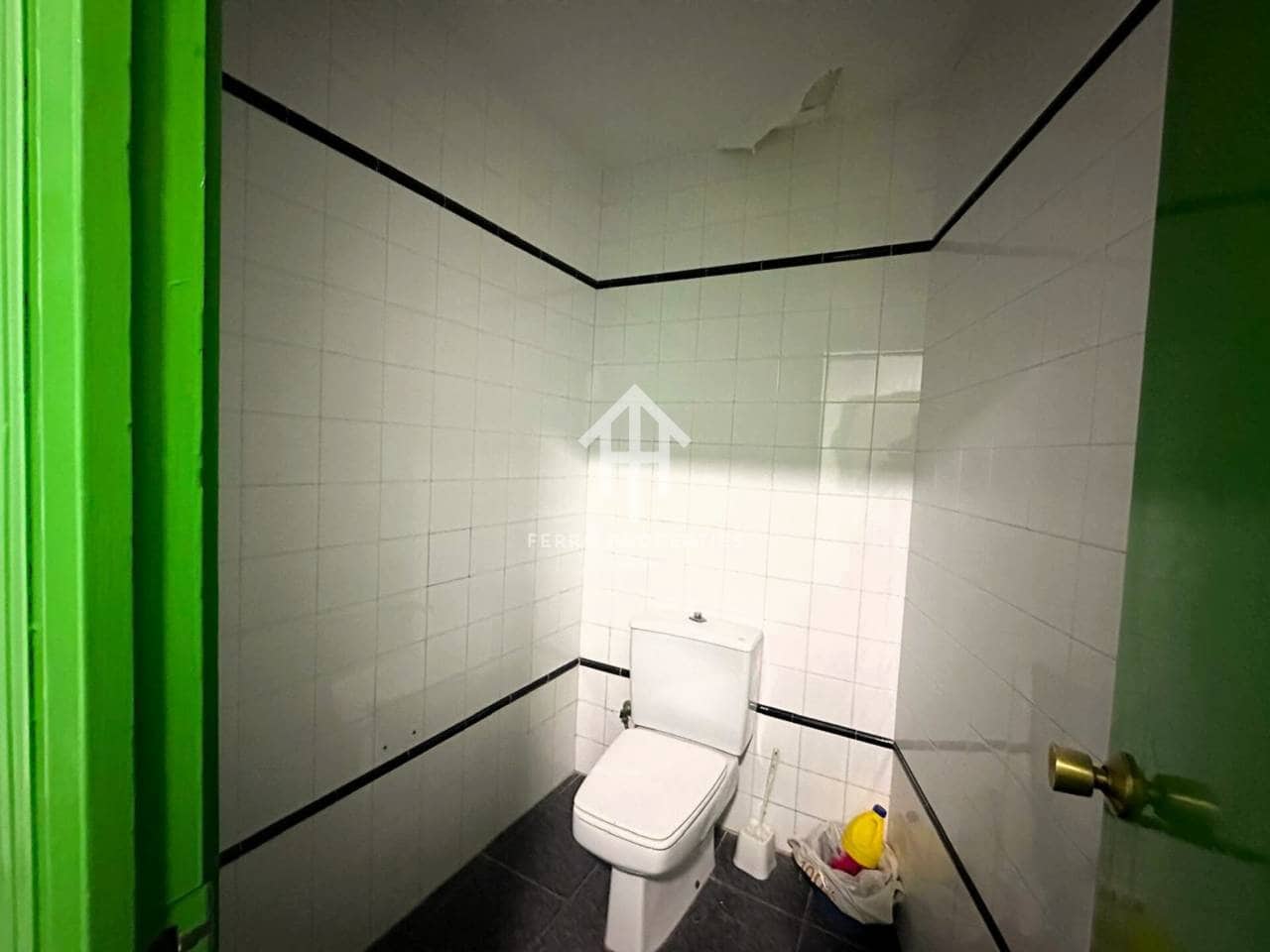 6 sovrum Kommersiell att hyra i Loja - 850 € (Ref: 9542884)