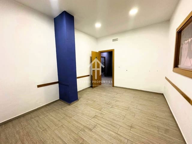 6 soveværelse Erhverv til leje i Loja - € 850 (Ref: 9542884)