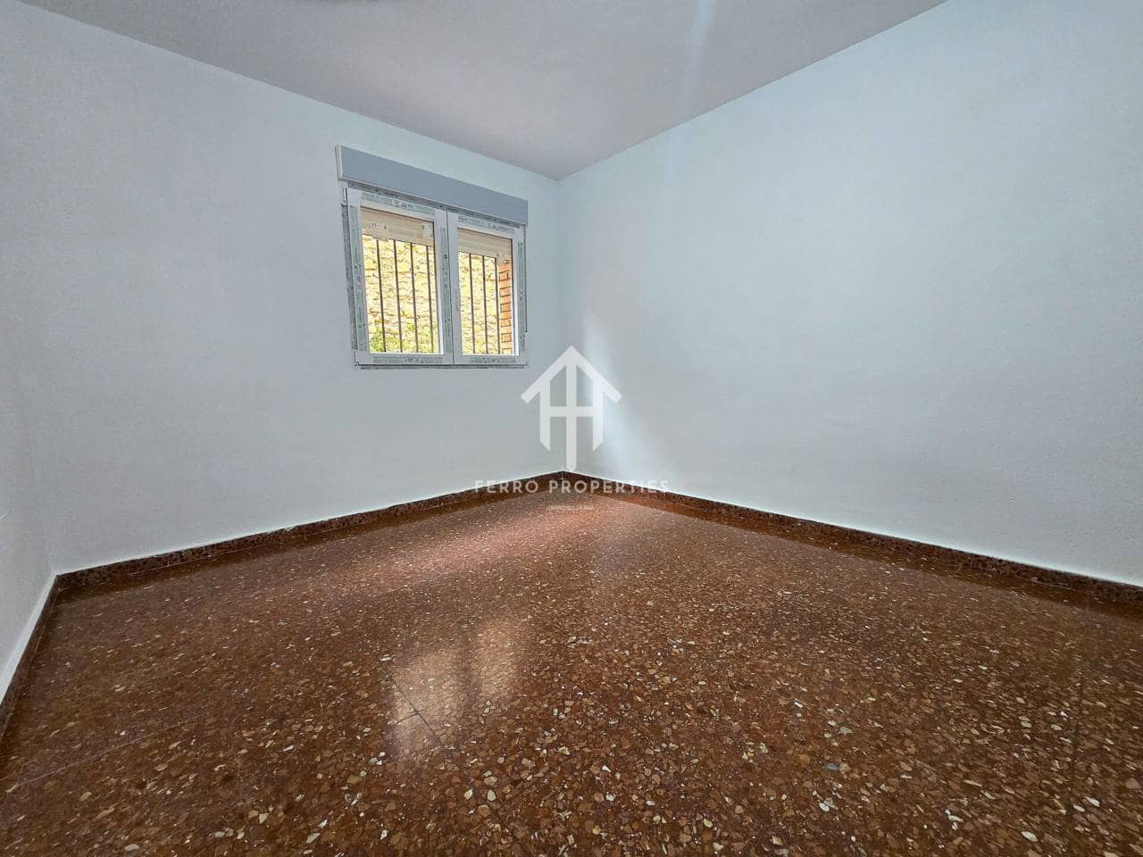 4 bedroom Flat for rent in Loja - € 550 (Ref: 9550448)