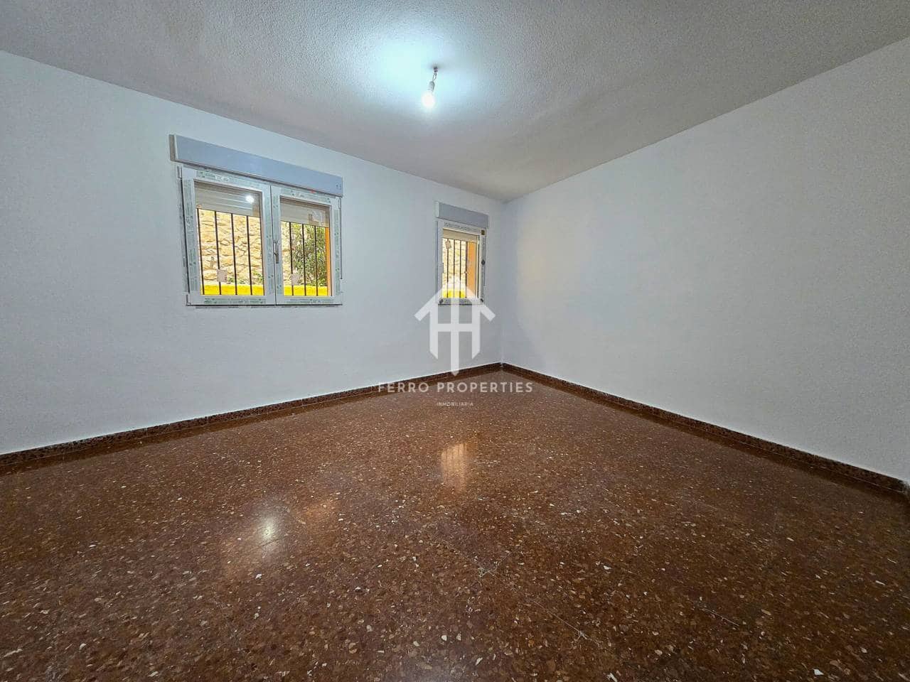 4 bedroom Flat for rent in Loja - € 550 (Ref: 9550448)