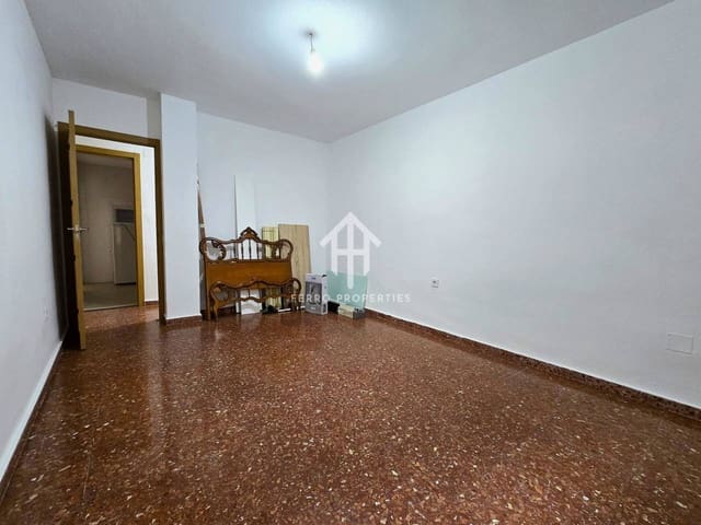 4 bedroom Flat for rent in Loja - € 550 (Ref: 9550448)