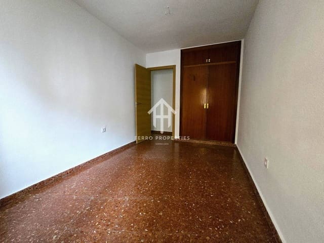 4 bedroom Flat for rent in Loja - € 550 (Ref: 9550448)