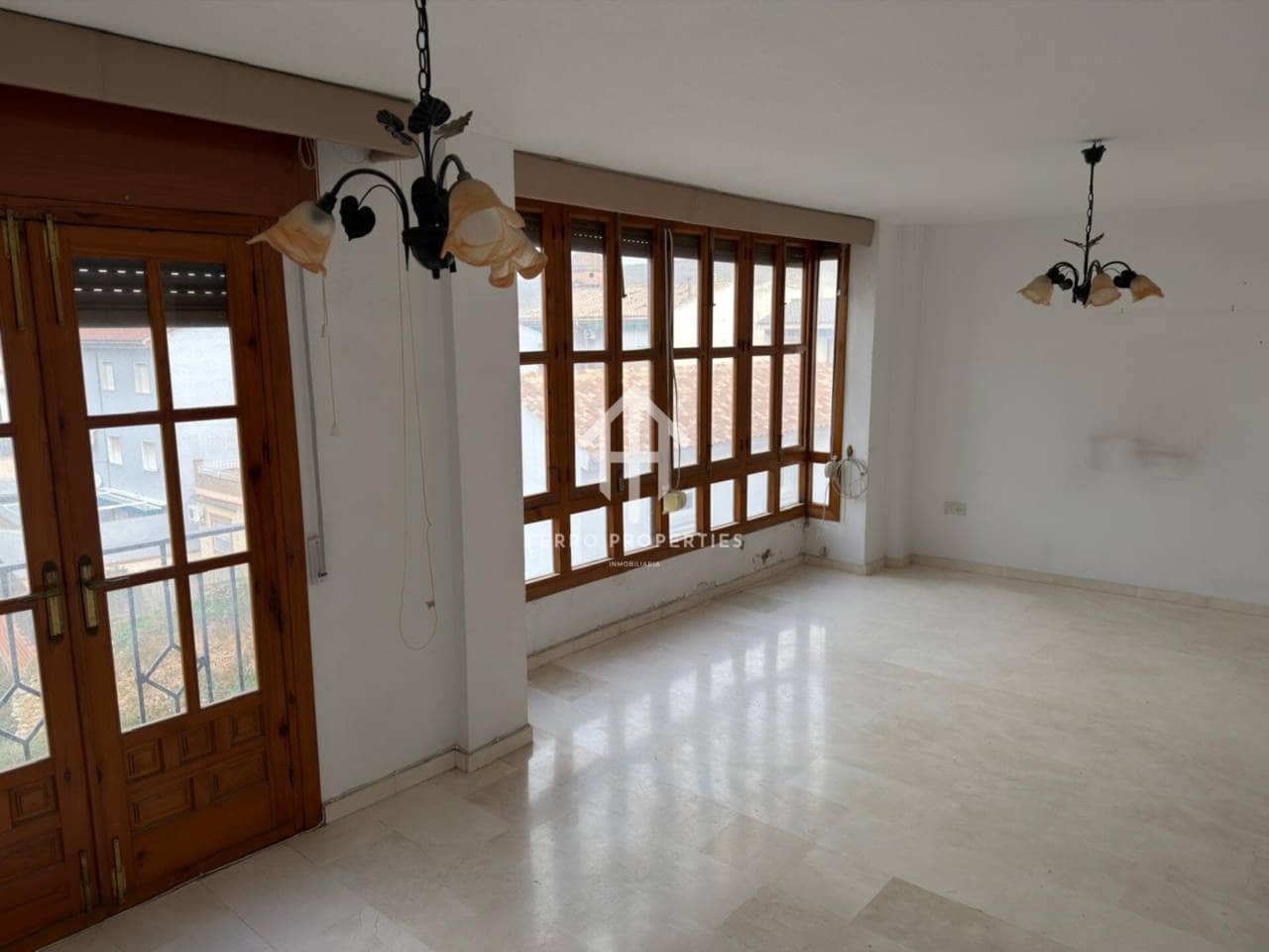 Piso de 3 habitaciones en Loja en venta - 77.500 € (Ref: 9567923)