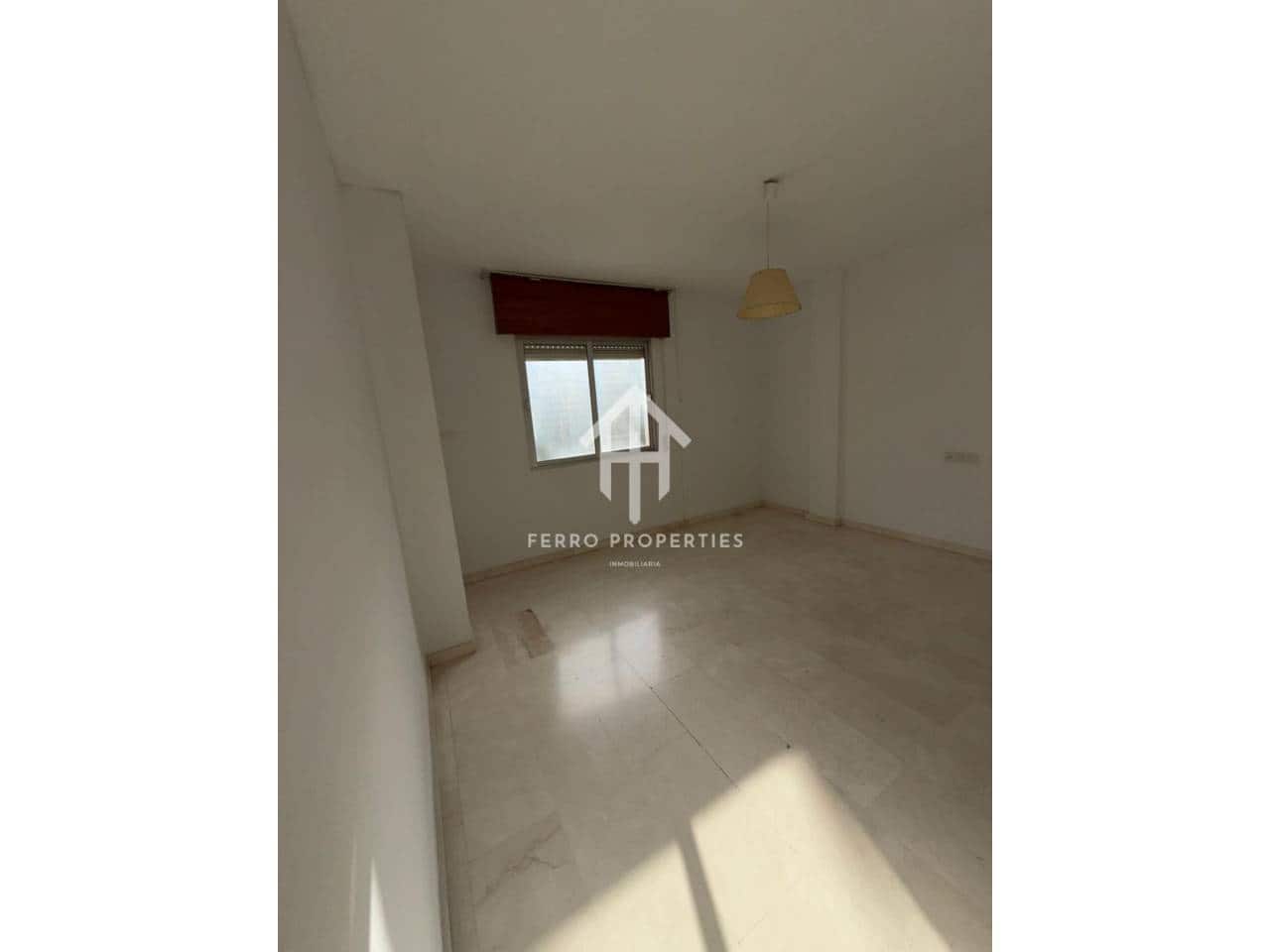 Piso de 3 habitaciones en Loja en venta - 77.500 € (Ref: 9567923)