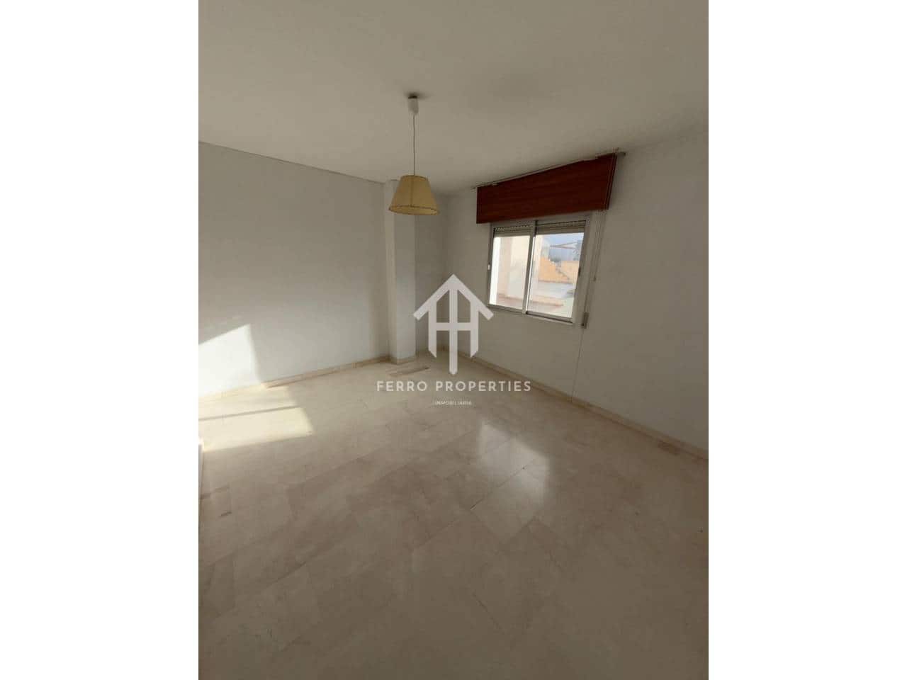 Piso de 3 habitaciones en Loja en venta - 77.500 € (Ref: 9567923)