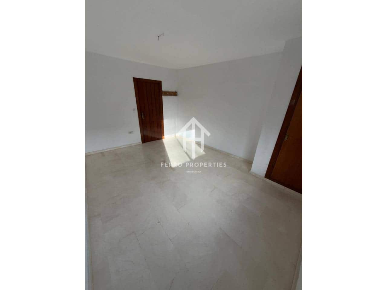 Piso de 3 habitaciones en Loja en venta - 77.500 € (Ref: 9567923)
