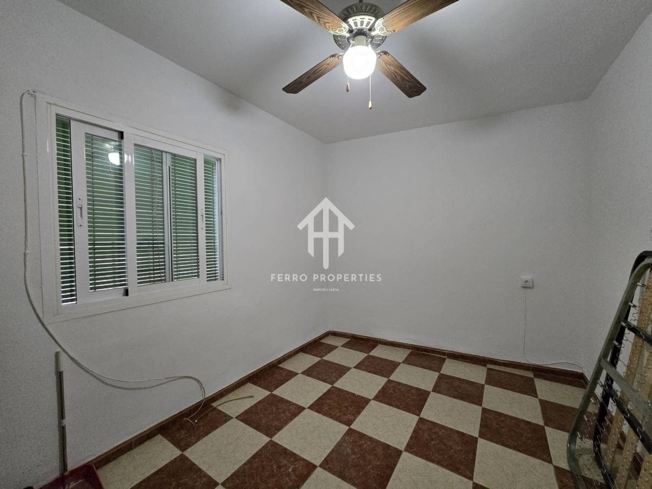 3 makuuhuone Omakotitalo vuokrattavana paikassa Loja - 600 € (Ref: 9570403)