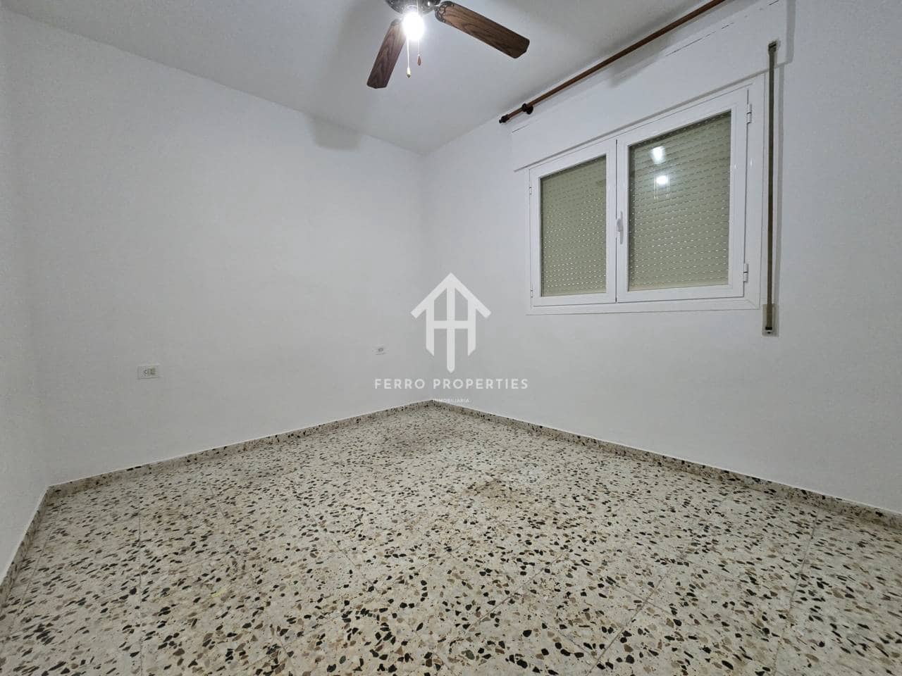 3 makuuhuone Omakotitalo vuokrattavana paikassa Loja - 600 € (Ref: 9570403)