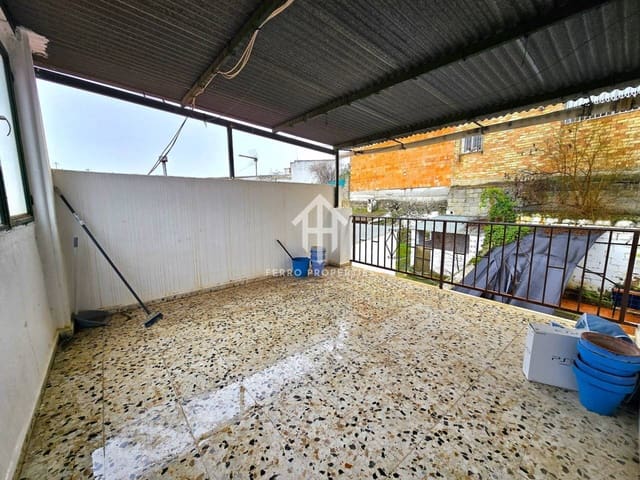 3 makuuhuone Omakotitalo vuokrattavana paikassa Loja - 600 € (Ref: 9570403)