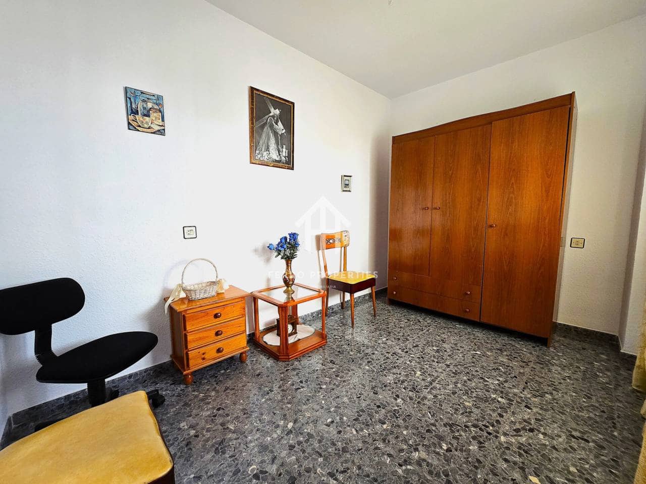 4 bedroom Flat for sale in Loja - € 63,000 (Ref: 9585274)