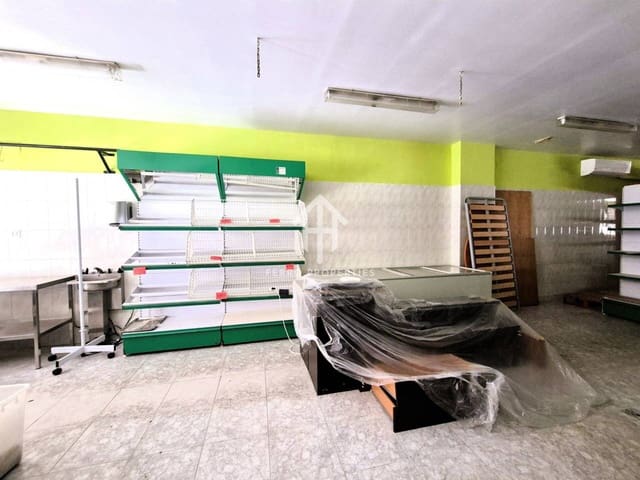 Commercial for rent in Loja - € 350 (Ref: 9694600)