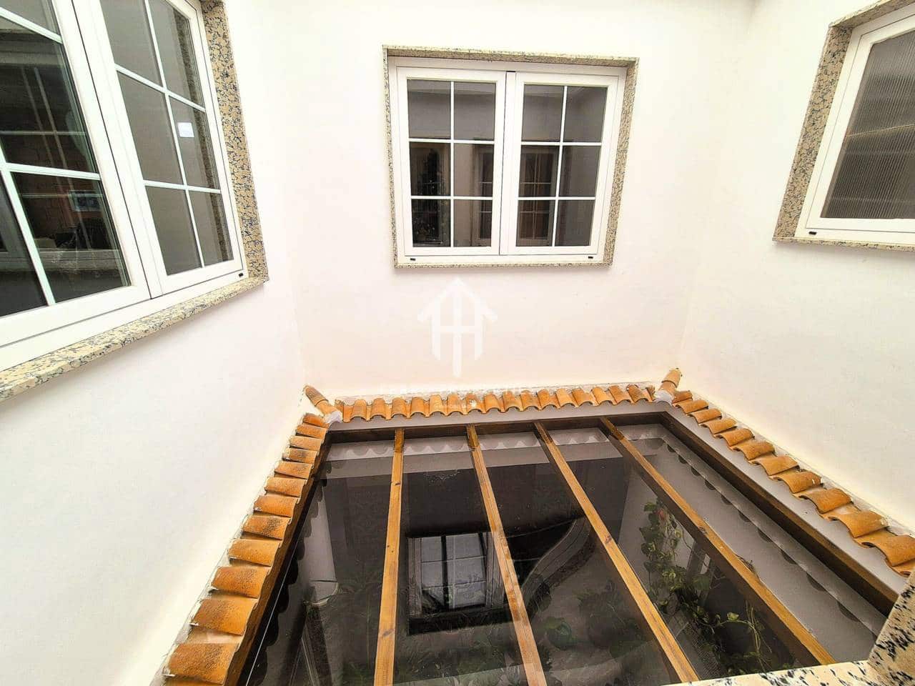 5 bedroom Villa for sale in Loja with garage - € 259,900 (Ref: 9694601)